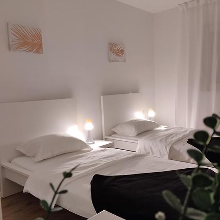 Marija Apartman Osijek Exterior foto